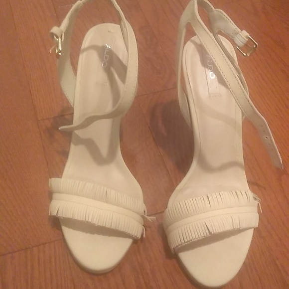 Shoes - Picture 1 of 8